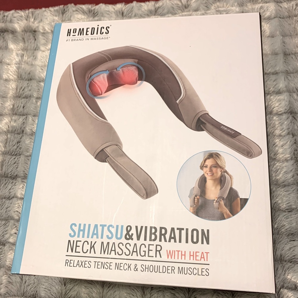 NIB SHIATSU NECK MASSAGER WITH HEAT